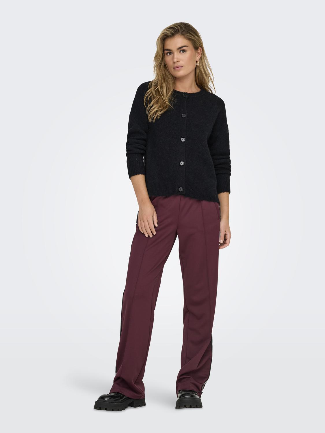 model_shot-front_full